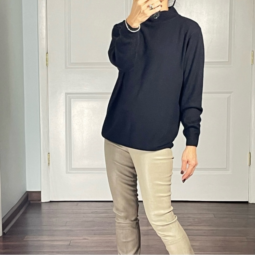 Pingler black 100% cashmere high neck sweater size M